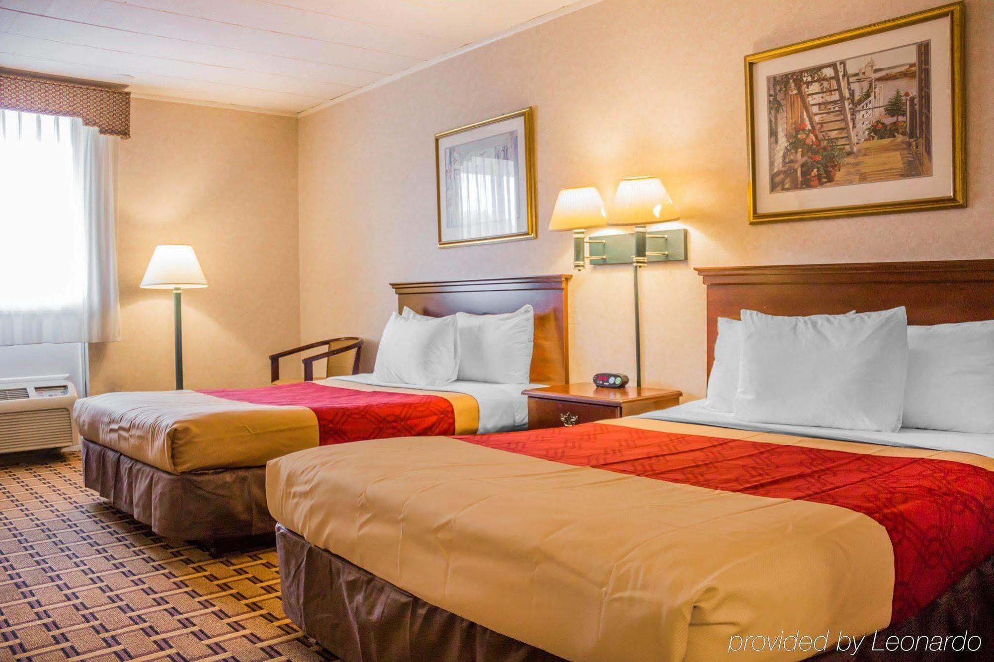 Rodeway Inn Мистик Экстерьер фото