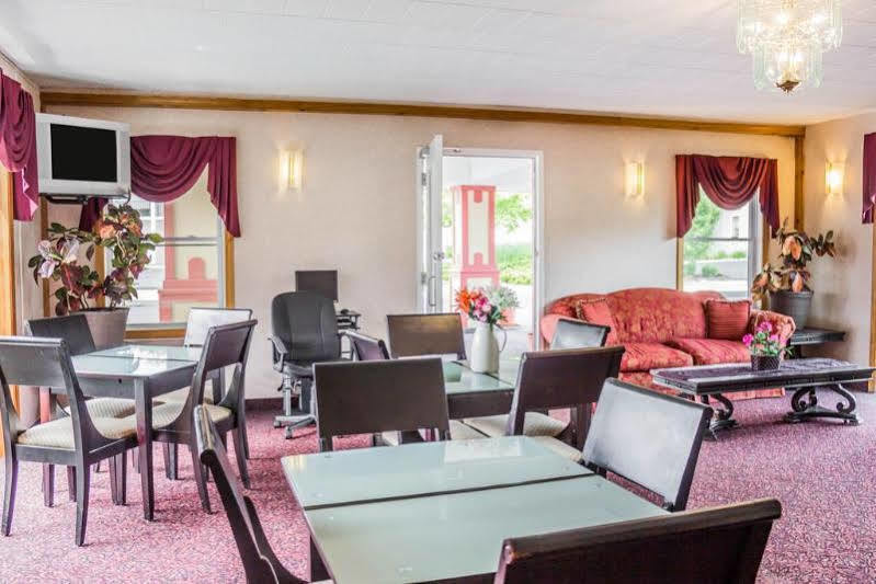 Rodeway Inn Мистик Экстерьер фото
