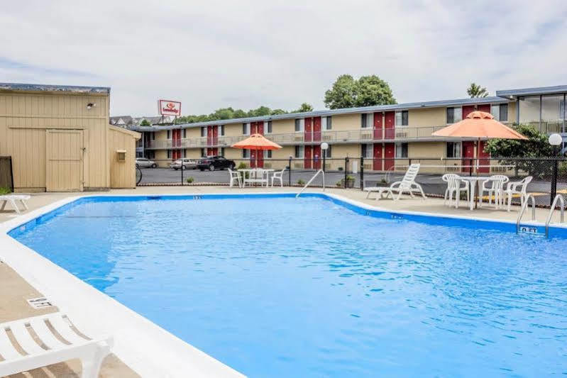 Rodeway Inn Мистик Экстерьер фото