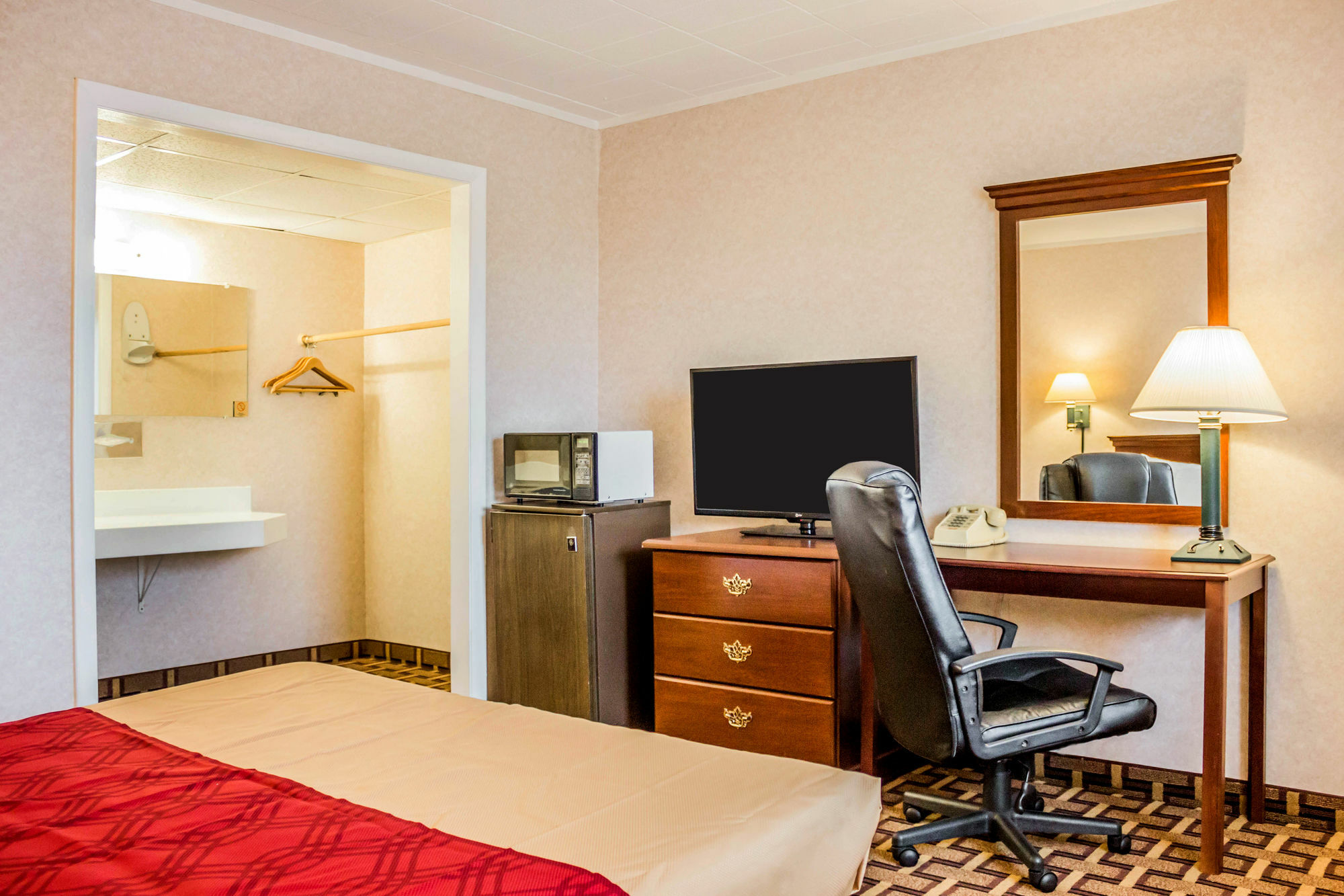 Rodeway Inn Мистик Экстерьер фото