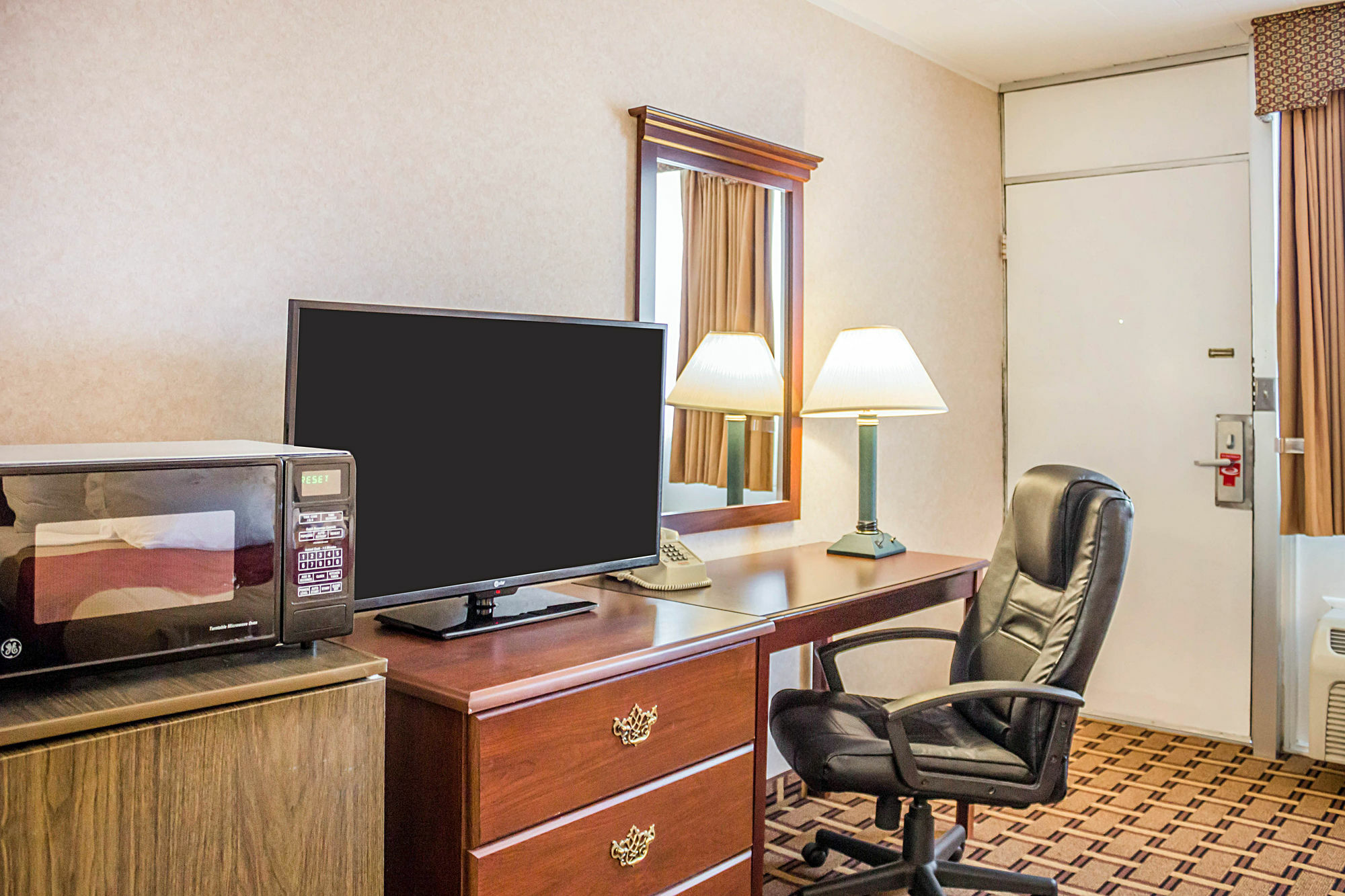 Rodeway Inn Мистик Экстерьер фото